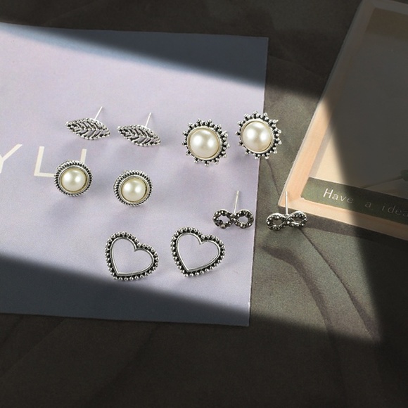 NEW 5 pairs stud earrings set - Picture 3 of 4